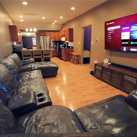 Smart Home Close To Downtown, Msu, And More